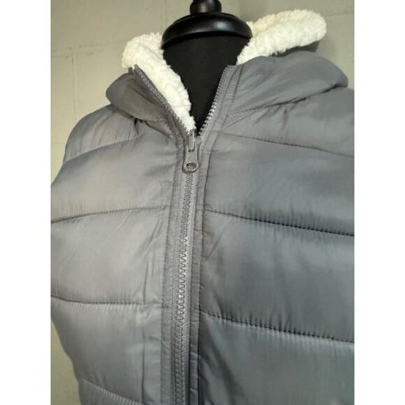 Ladies Gray Puffer Vest Hooded with Fleece Lining and Pockets Sz Med - Picture 4 of 8